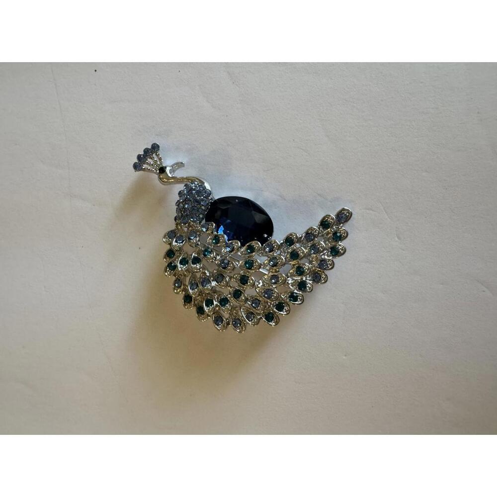 Elegant Peacock Brooch with Blue and Green Crystals